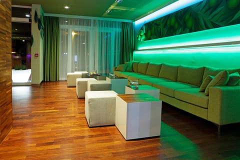 Communal lounge/ TV room, Lounge or bar, Lounge or bar, Seating area