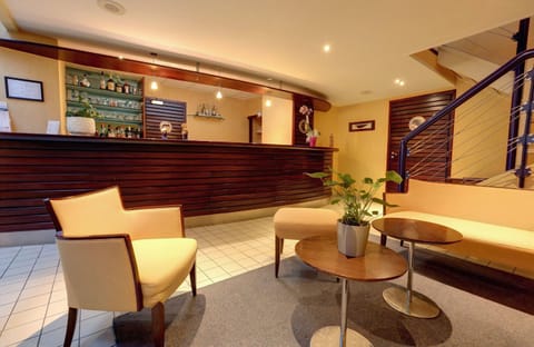 Lounge or bar