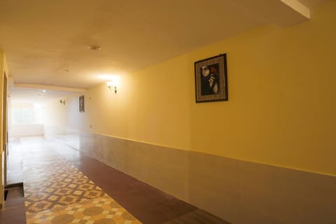 OYO Flagship Hotel Lazeeno Hotel in Noida