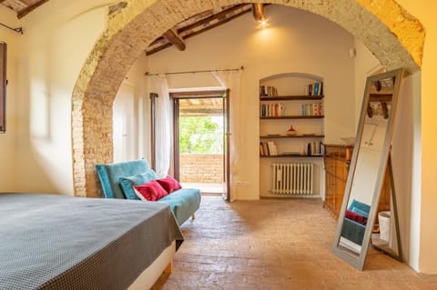 Podere Bargnano Cetona, Sleeps 14, Pool, WiFi, Air conditioning Villa in Umbria