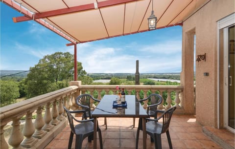 Amazing Home In Montaren Et St Mediers With Wifi Maison in Uzes