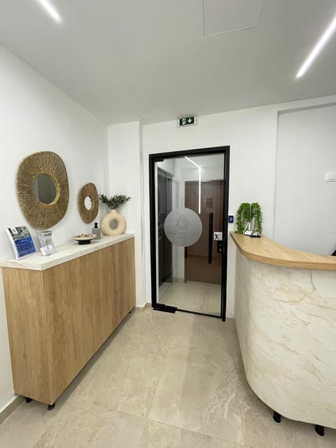 Chic Centre Suites Athens Condo in Athens