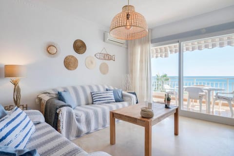 FAMILY Aguamarina Front the sea Free Parking Appartement in Fuengirola