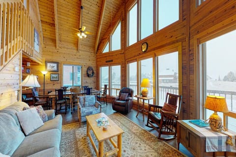 Kick Back Cabin Cabin in Colorado