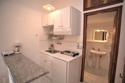 Toilet, Kitchen or kitchenette