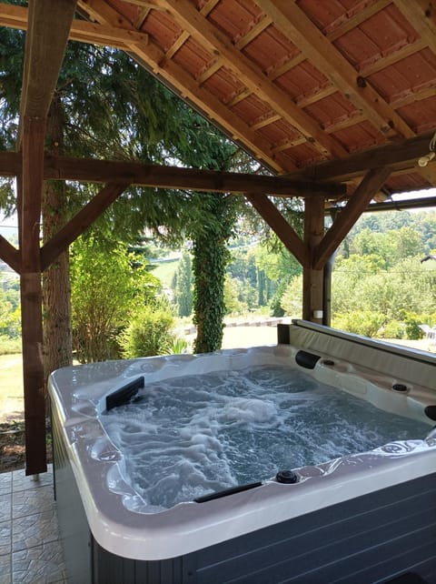 Hot Tub, Hot Tub, Spa and wellness centre/facilities