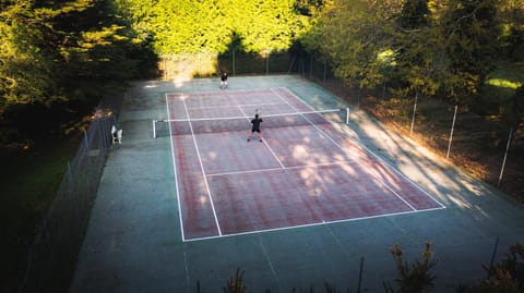 Tennis court