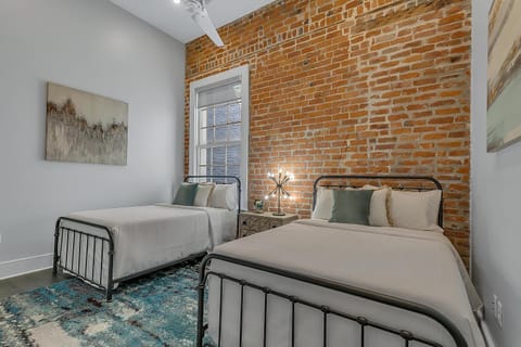 The Magnolia Apartment in Warehouse District