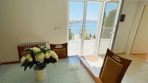 Dining area, Sea view