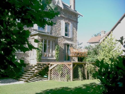 Les Chambres de LOUIS Übernachtung mit Frühstück in Versailles