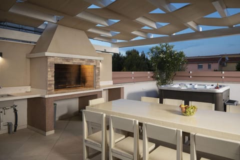 Patio, Day, Night, BBQ facilities, Hot Tub