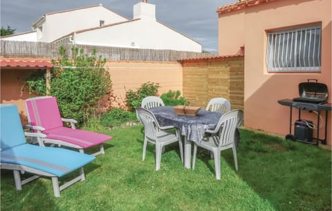 Stunning Home In Olonne Sur Mer With Wifi Maison in Olonne-sur-Mer