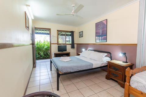 Woolshed Eco Lodge Hostel in Hervey Bay