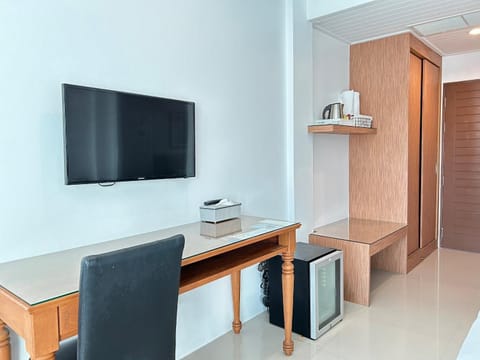 TV and multimedia, Evening entertainment, minibar