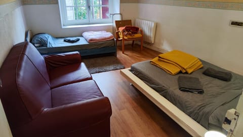 Grande maison dans la cité médiévale de Besse House in Besse-et-Saint-Anastaise