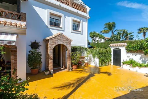 5 bedrooms villa at San Pedro Alcantara 250 m away from the beach with sea view private pool and jacuzzi Villa in San Pedro de Alcántara