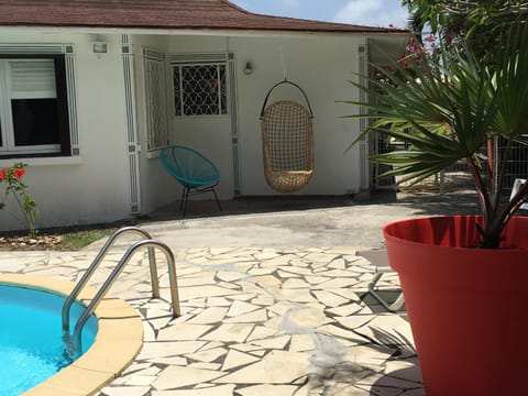 Maison de 3 chambres a Saint Francois a 300 m de la plage avec piscine privee jardin clos et wifi Casa in Guadeloupe