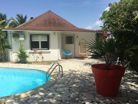 Maison de 3 chambres a Saint Francois a 300 m de la plage avec piscine privee jardin clos et wifi Casa in Guadeloupe