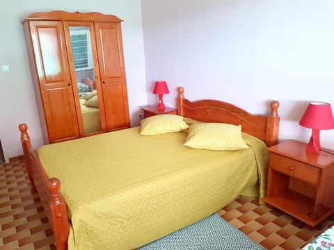 Appartement de 2 chambres avec vue sur la ville jardin clos et wifi a Ducos Appartement in Martinique