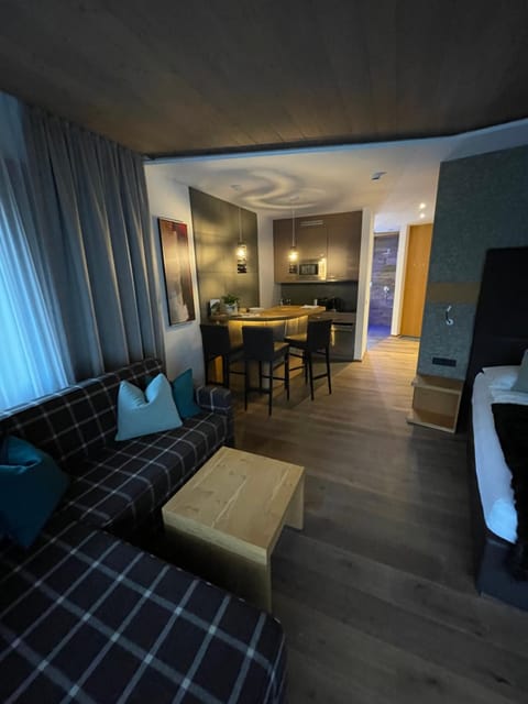 Living room, Photo of the whole room, Seating area, Dining area, Bedroom