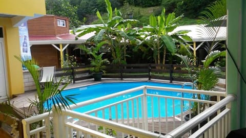 Appartement de 3 chambres avec piscine partagee jacuzzi et jardin clos a Le Gosier a 5 km de la plage Copropriété in Le Gosier