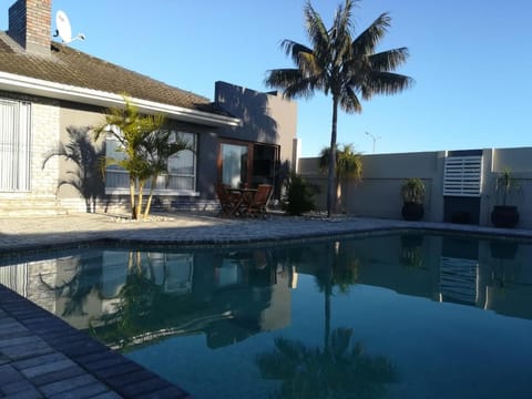 420 on Cape Bed and Breakfast in Port Elizabeth