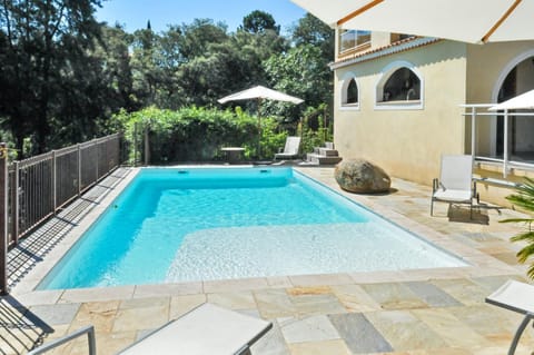Villa de 4 chambres a Linguizzetta a 850 m de la plage avec vue sur la mer piscine privee et jardin clos Villa in Linguizzetta