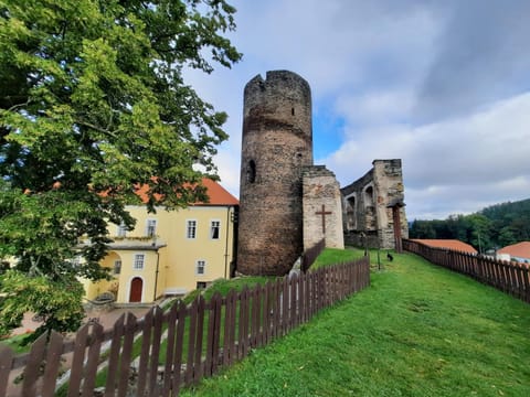 Penzion hradu Svojanov Bed and Breakfast in South Moravian Region