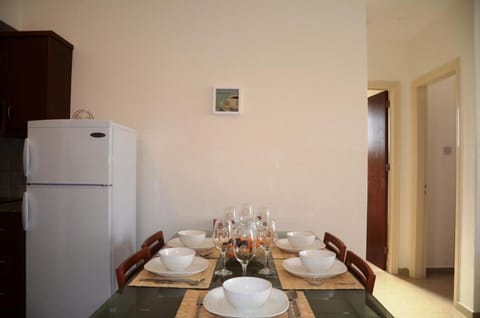 2 bedroom apartment E8 located pool level, sea view, FREE WIFI Apartment in Peyia