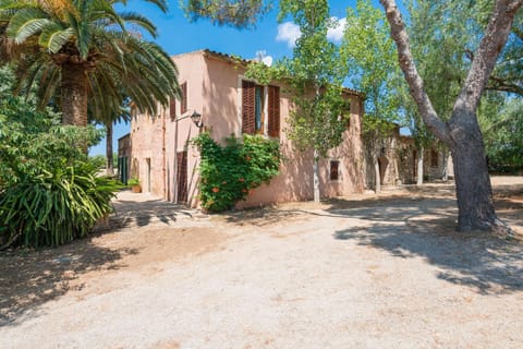 Property building, Day, Garden, Garden view