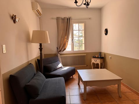 Hotel Mas De Cure Bourse Hotel in Le Thor