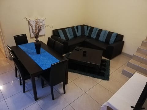 Rocky Ridge Guest House SELF Catering - No alcohol allowed Condo in Roodepoort