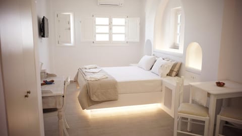 Paraporti Appartement-Hotel in Folegandros Municipality
