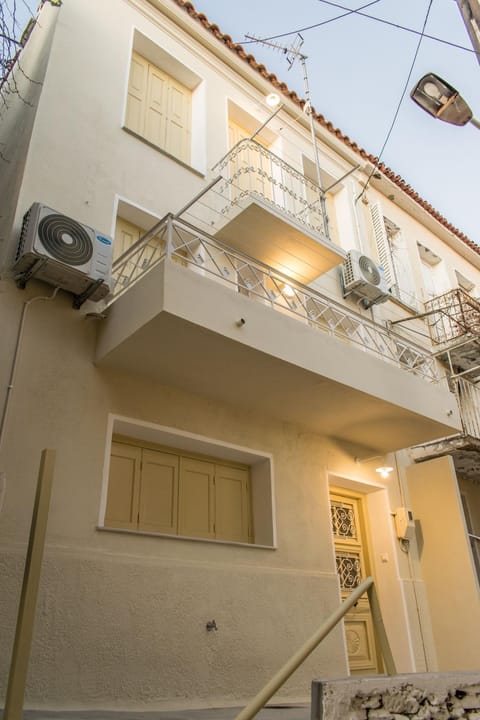 Property building, Balcony/Terrace