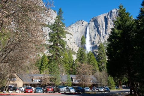 Property building, Natural landscape, Mountain view