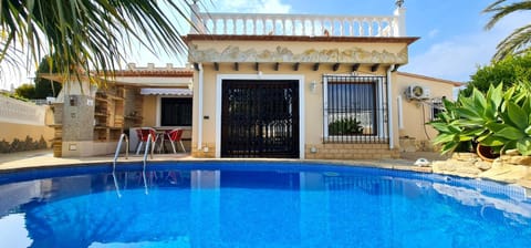 Balcony/Terrace, Swimming pool