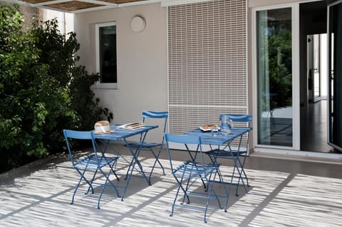 Balcony/Terrace, Decorative detail