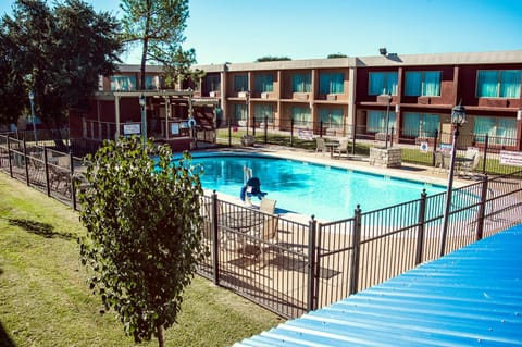 Express Inn & Suites Hotel in Greenville