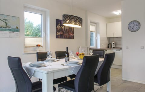 Nice Home In Vlagtwedde With Kitchen House in Vlagtwedde