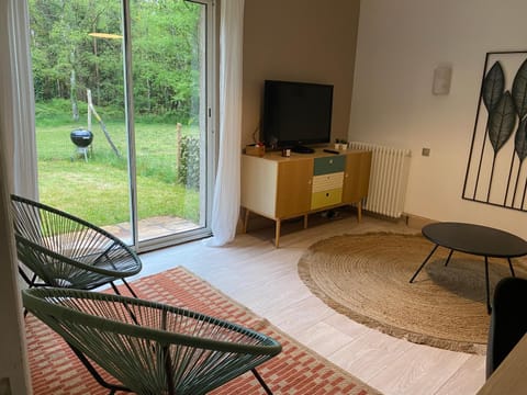 logement avec accès piscine Haus in Chaumont-sur-Tharonne