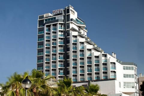 La Familia Gallo Rojo Hôtel in El Campello