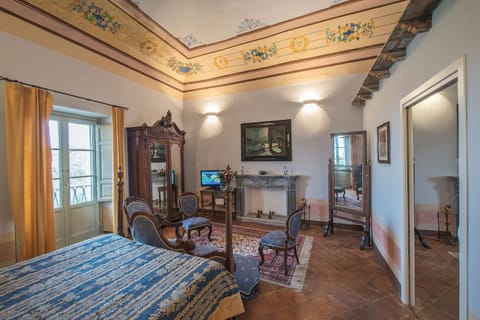 Photo of the whole room, Decorative detail, Bedroom