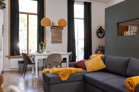 Cosy Nock ! Little Gem at City Center with Large Terrace ! Eigentumswohnung in Breda