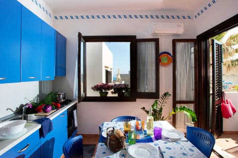 Balcony/Terrace, Kitchen or kitchenette, Dining area