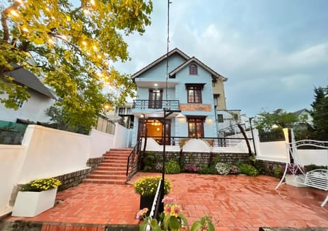 Property building, Balcony/Terrace