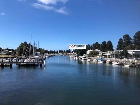 the boatshed waterfront b&b Bed and Breakfast in Port Fairy