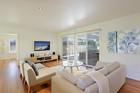 TV and multimedia, Living room, Decorative detail