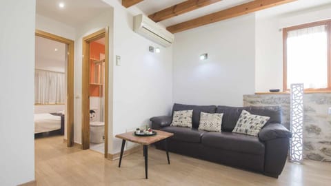 Living room, air conditioner
