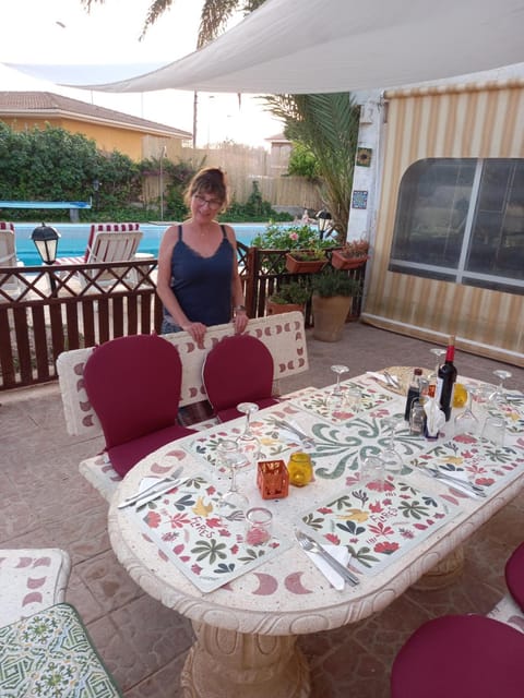 Food and drinks, Dining area, Breakfast