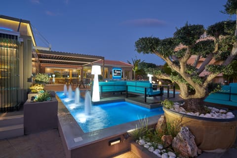 Property building, Pool view